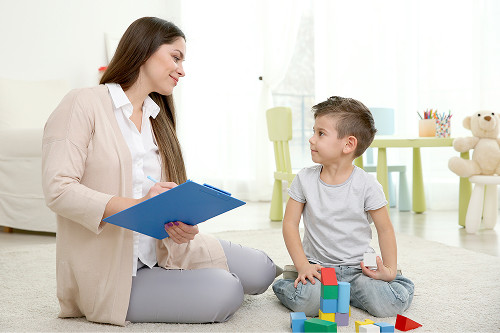 Why is it better to choose a child neuropsychologist at K+31?