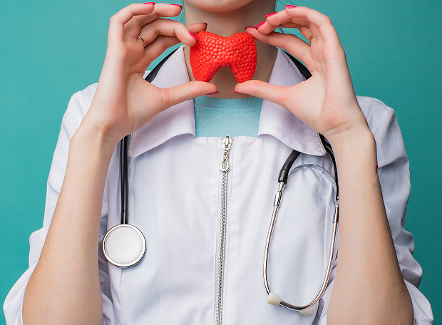 What diseases and symptoms does a phoniatrist treat?