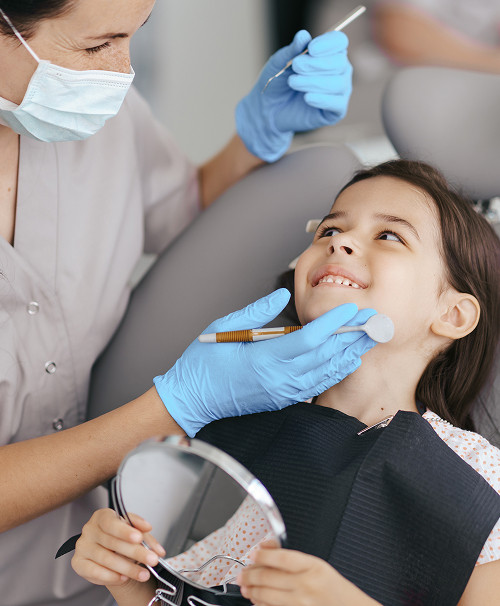 Pediatric dentist, surgery, hygiene and prevention