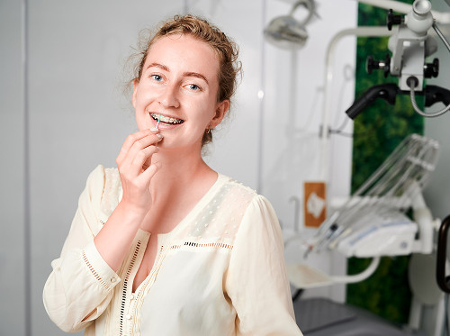 Особенности исправления дистального прикуса у взрослых