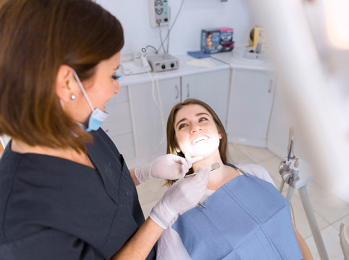 How is periostitis treated?