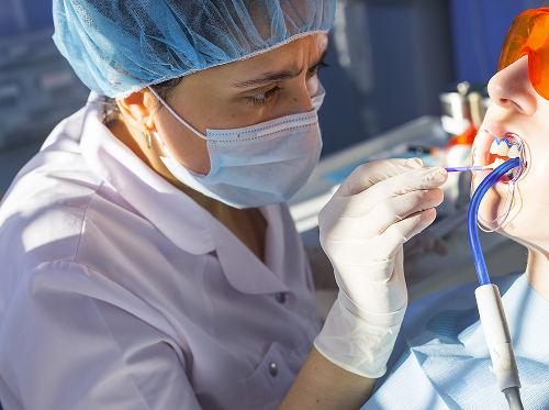 Как лечат абсцесс десны