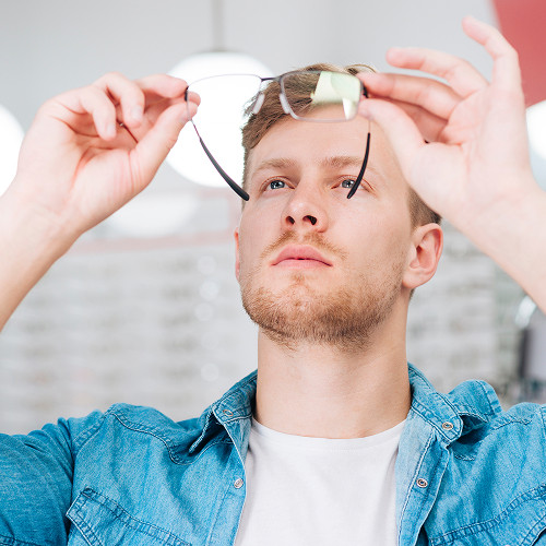 Who do we recommend refractometry for?