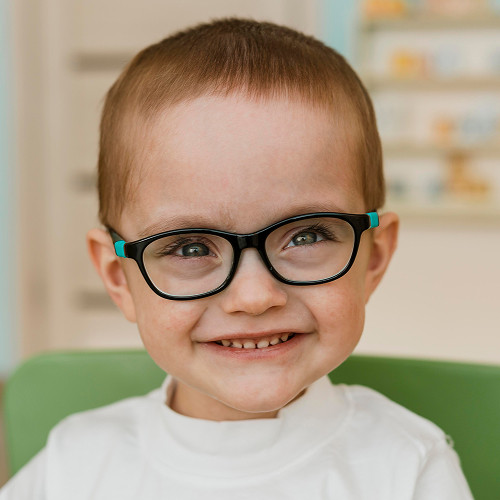 What is concomitant strabismus?